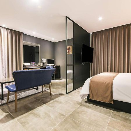 Docking Hotel Gimpo Phòng bức ảnh