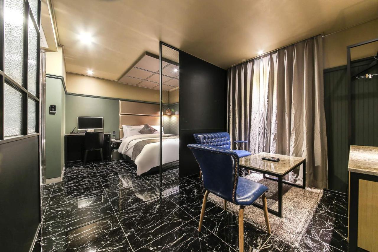 Docking Hotel Gimpo Ngoại thất bức ảnh