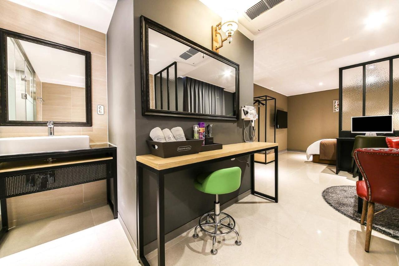 Docking Hotel Gimpo Ngoại thất bức ảnh