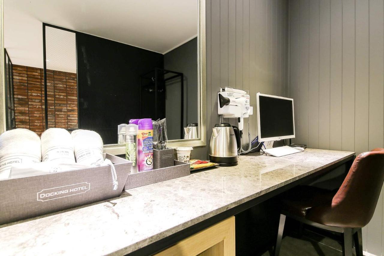 Docking Hotel Gimpo Ngoại thất bức ảnh