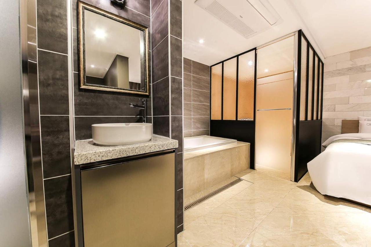 Docking Hotel Gimpo Ngoại thất bức ảnh